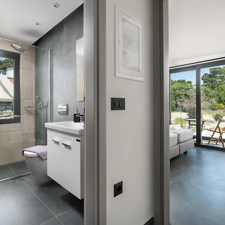 Rokas Luxury * Asgourou