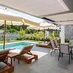 Villa Rokas Luxury *