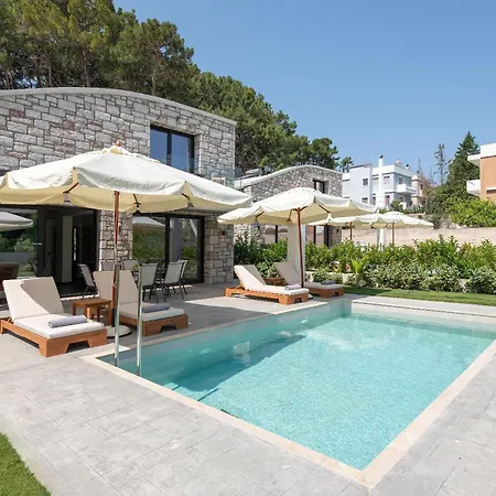 Rokas Luxury Villa *