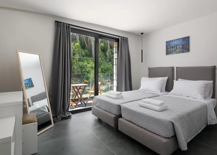 Rokas Luxury Asgourou